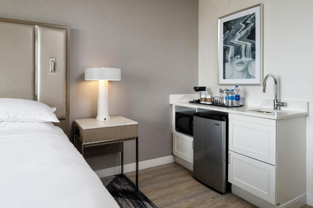 Sheraton Duluth Hotel image 21